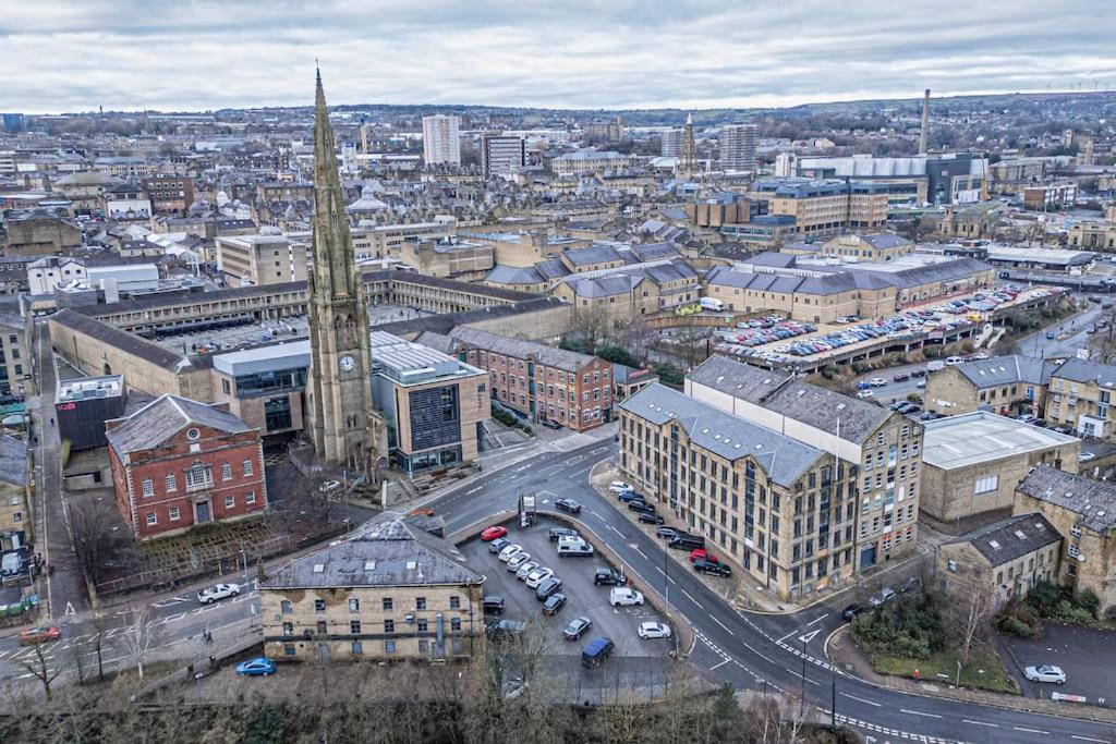 Chic Mill Conversion Beside Piece Hall & Eureka! Halifax Esterno foto